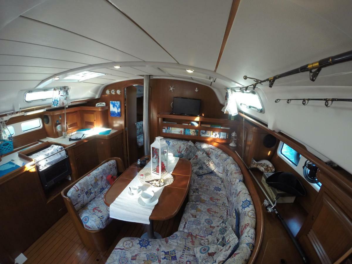 Yacht Suite มารีนาดีกรอซเซโต ภายนอก รูปภาพ