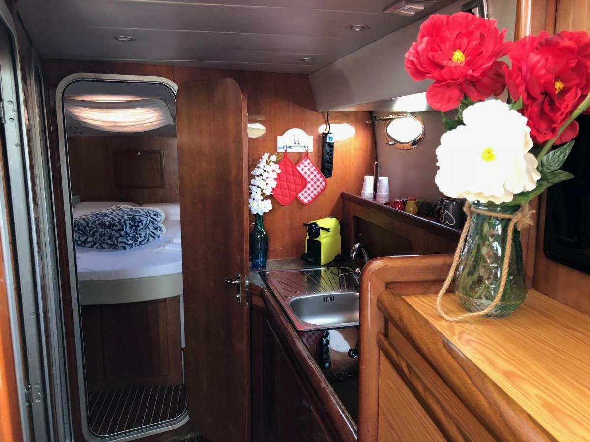 Yacht Suite มารีนาดีกรอซเซโต ภายนอก รูปภาพ