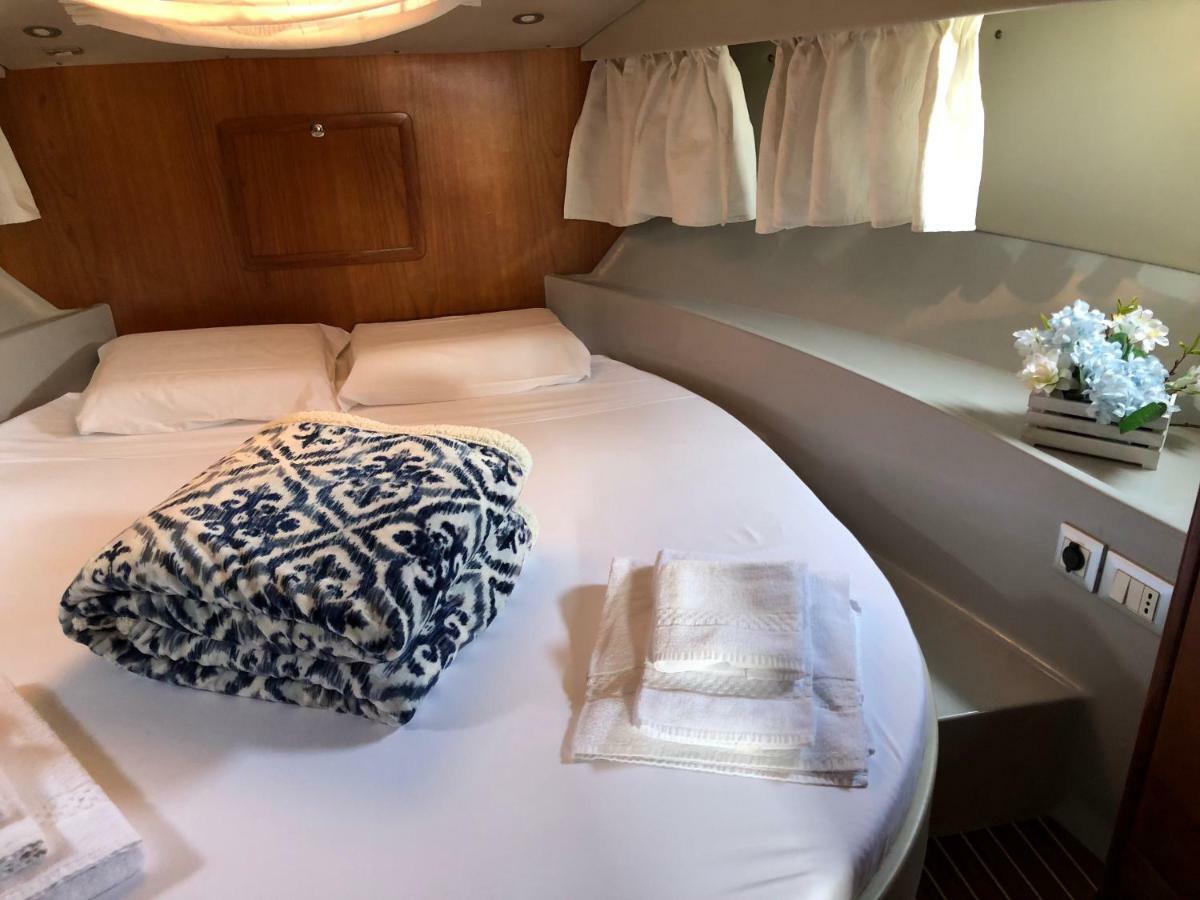 Yacht Suite มารีนาดีกรอซเซโต ภายนอก รูปภาพ