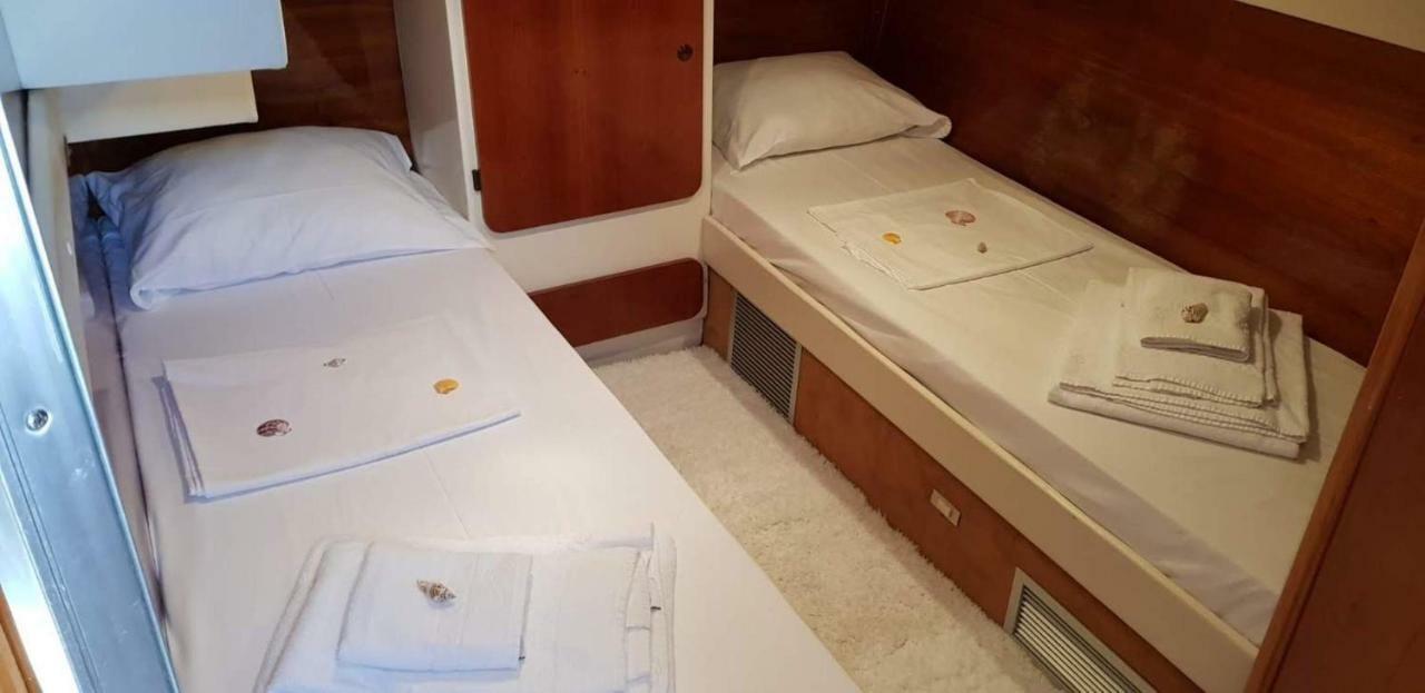 Yacht Suite มารีนาดีกรอซเซโต ภายนอก รูปภาพ